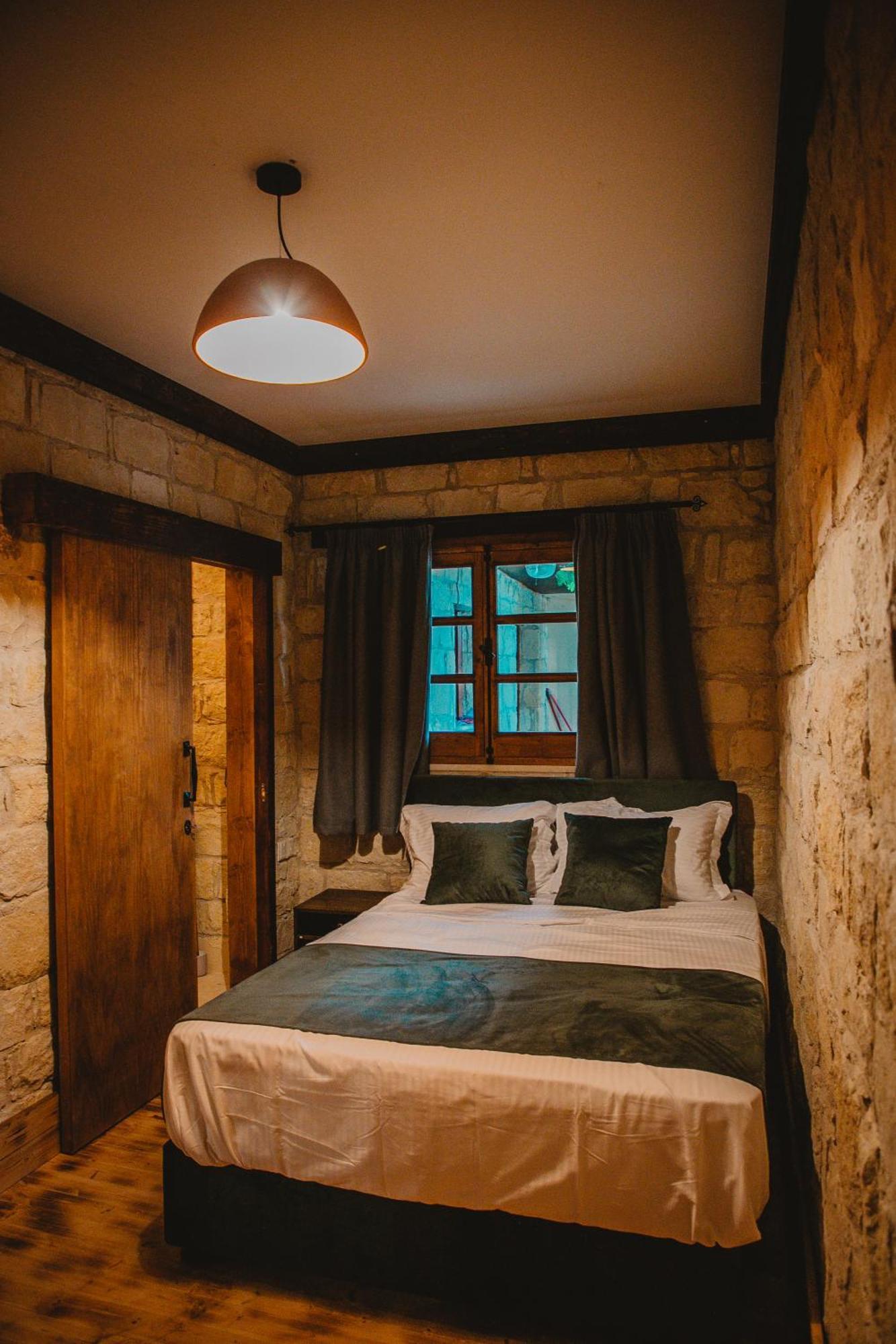 Kleos Noble Retreat - Stone-Build Apartments & Rooms With Pool, Sauna & Bbq Area Limassol Room photo